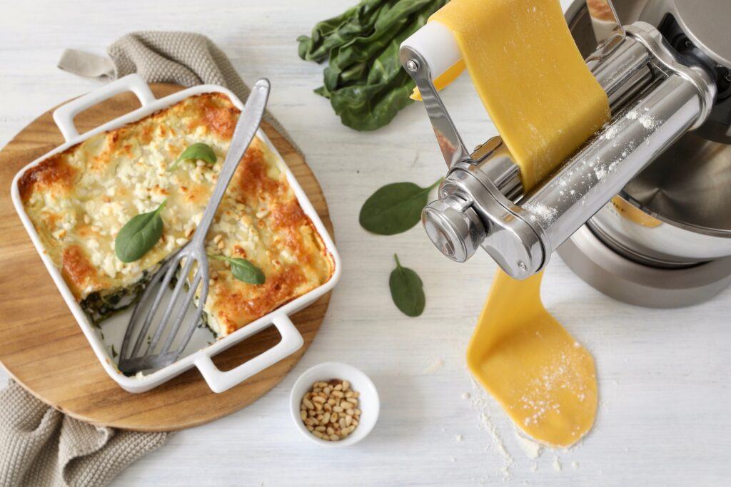 Mangold Spinat Lasagne gemacht und fotografiert von Foodfotografin Verena Pelikan im Fotostudio SchlossStudio fuer Kenwood